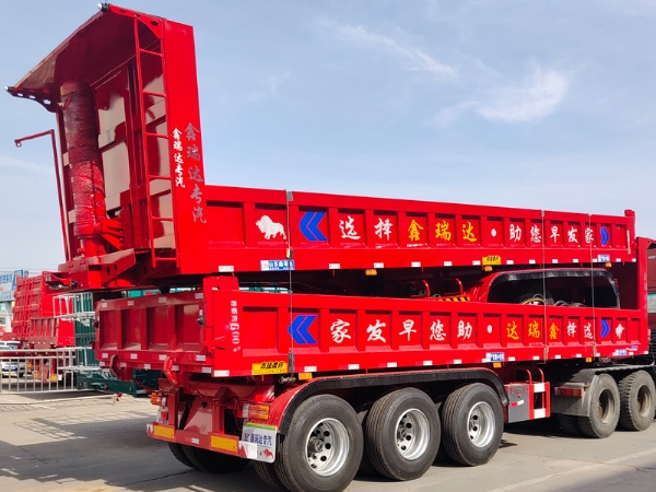 自卸式半掛車(chē)可以分為兩大類(lèi)